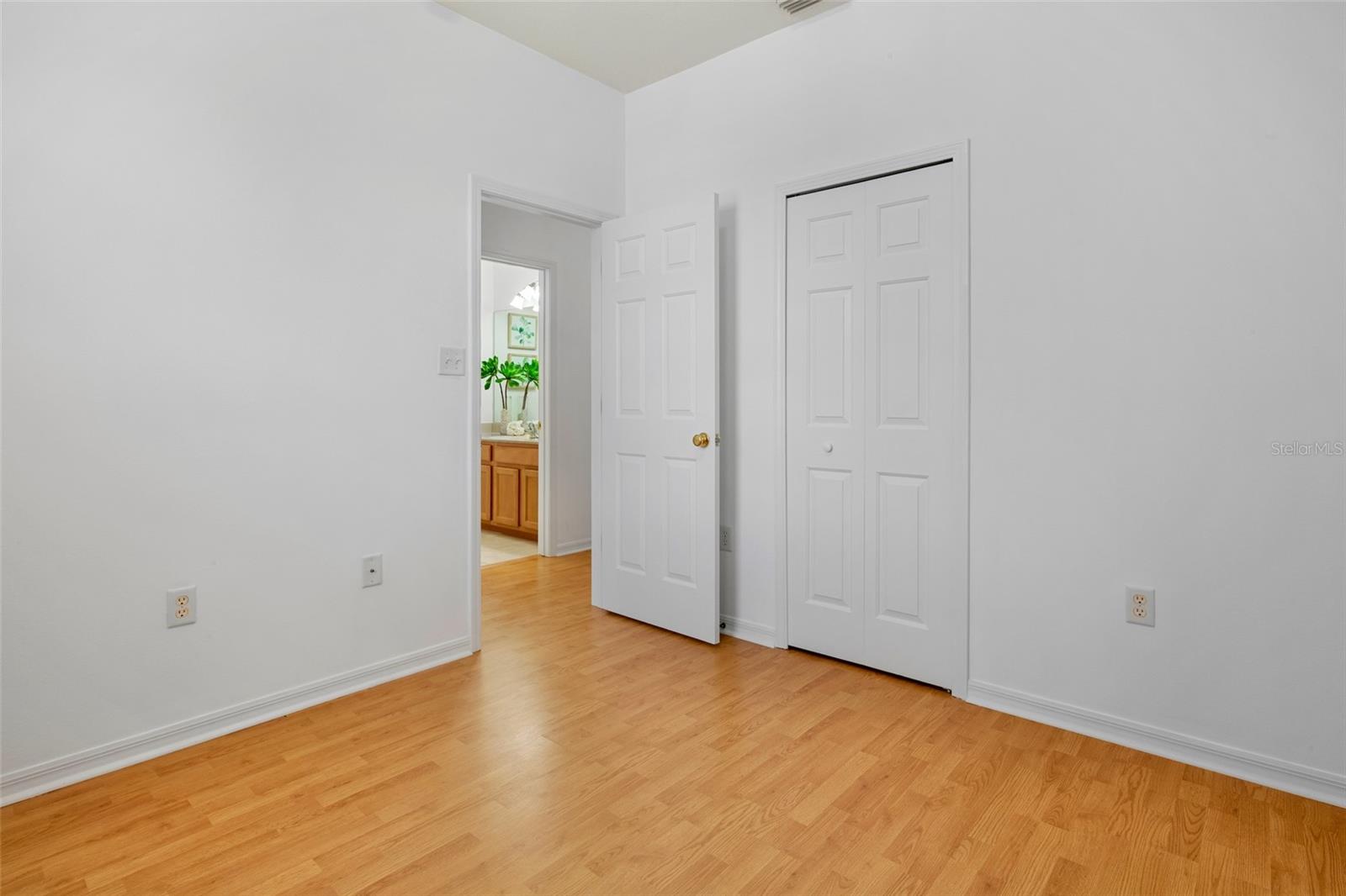 Image 26 of 46 For 3811 Parkridge Circle 2-104