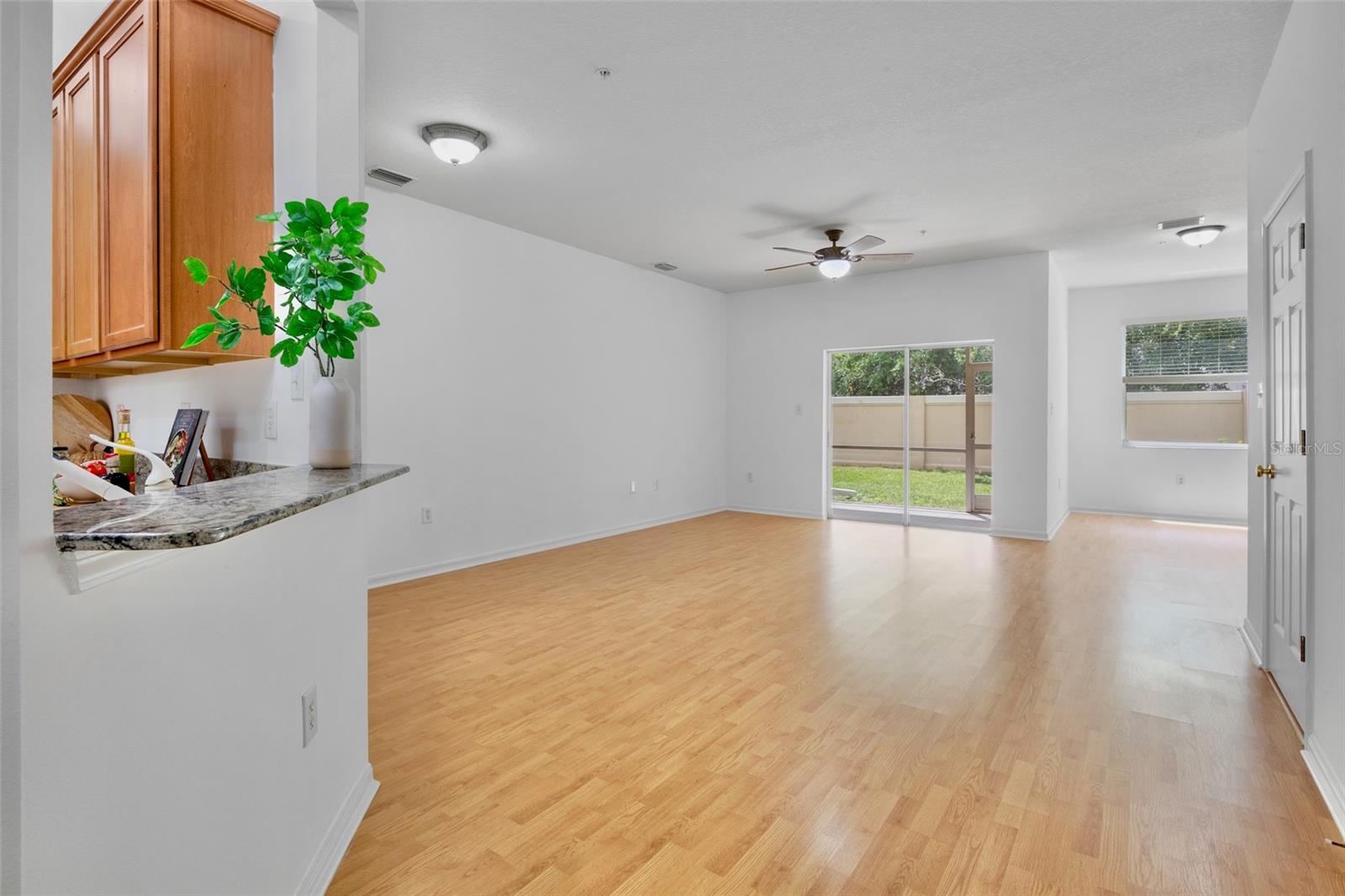 Image 9 of 46 For 3811 Parkridge Circle 2-104