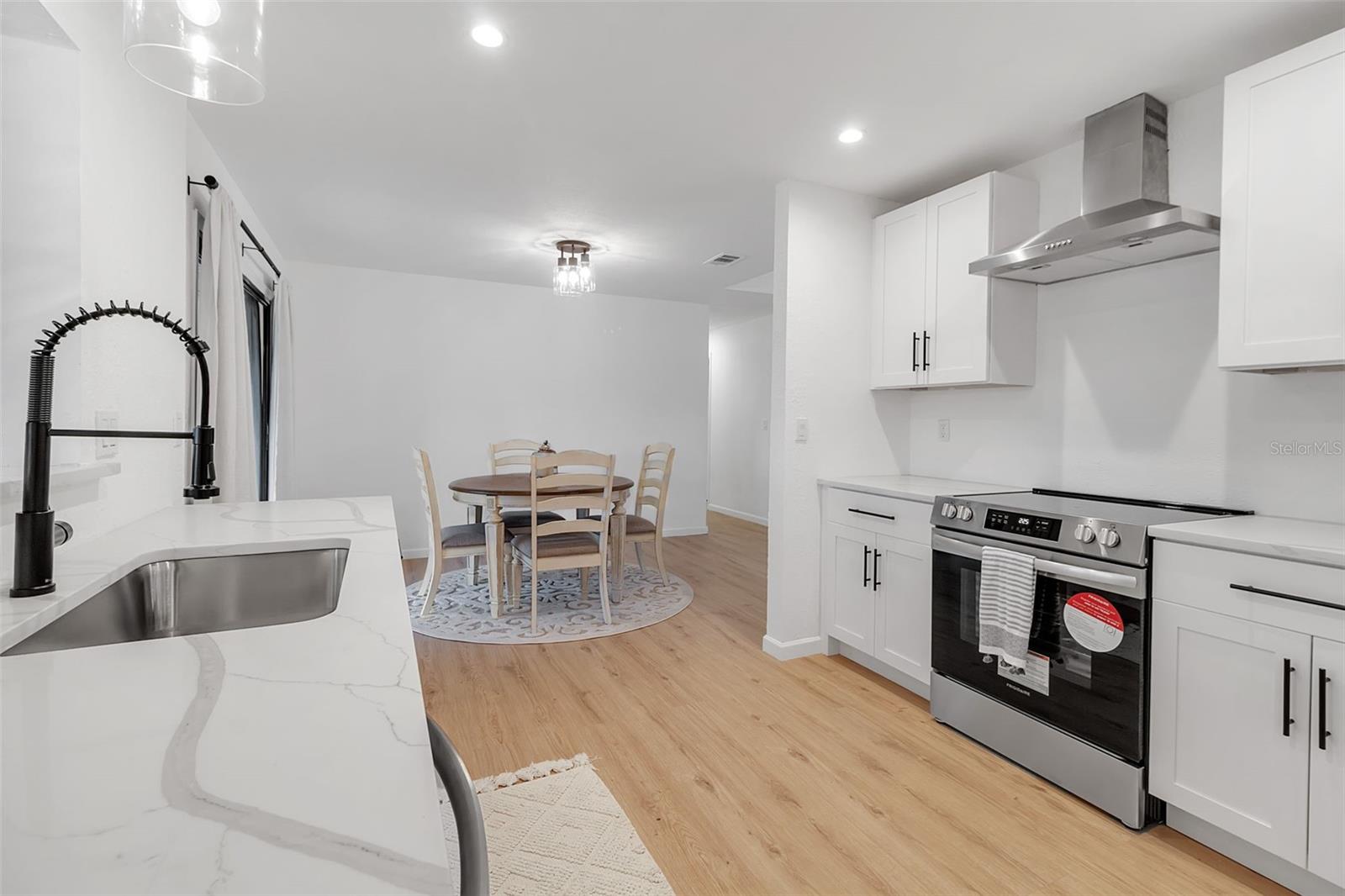 Image 11 of 30 For 3252 Patton Street