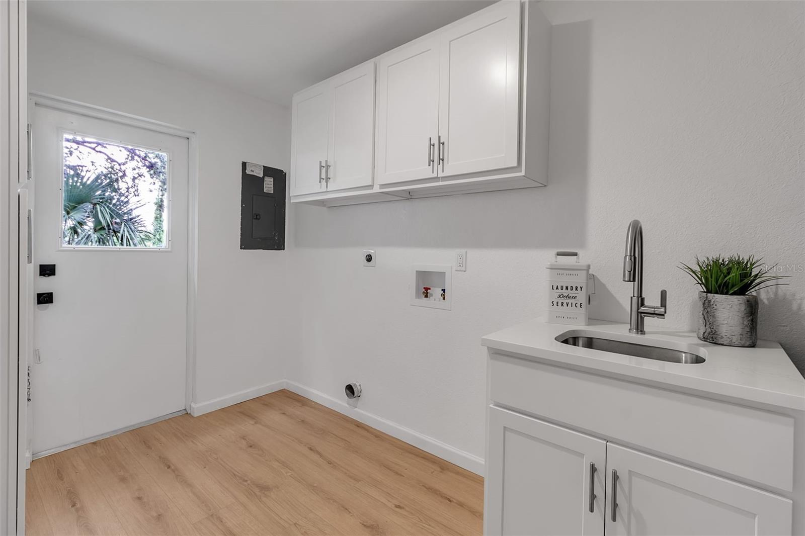 Image 12 of 30 For 3252 Patton Street
