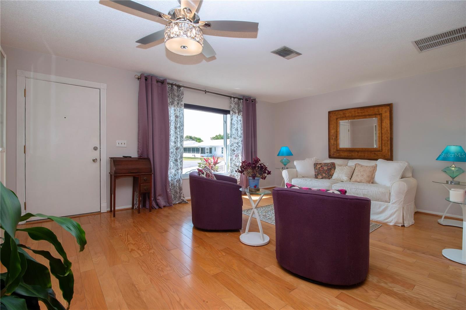 Image 13 of 93 For 808 Mandarin Circle