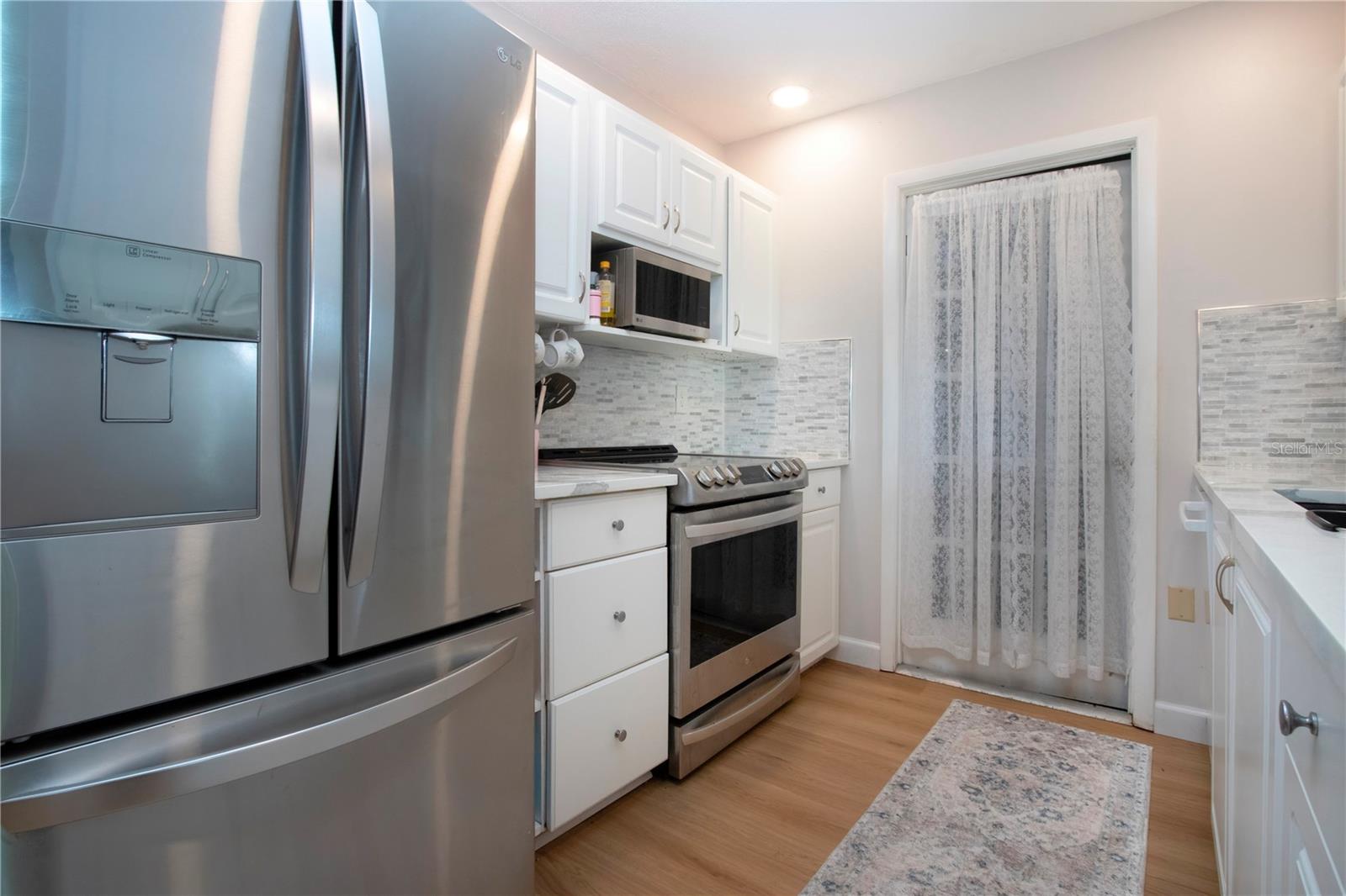 Image 18 of 93 For 808 Mandarin Circle