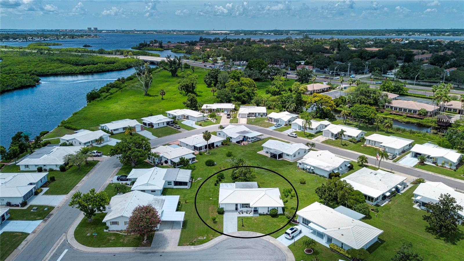 Image 4 of 93 For 808 Mandarin Circle