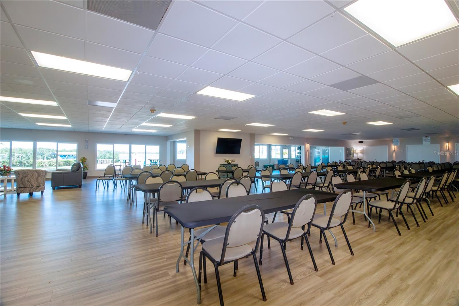 Image 63 of 93 For 808 Mandarin Circle