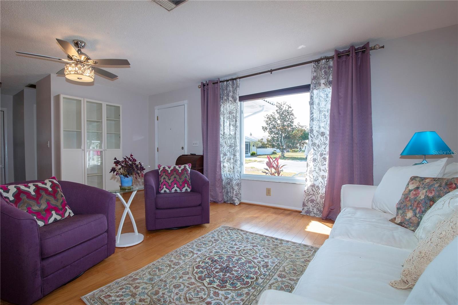 Image 8 of 93 For 808 Mandarin Circle