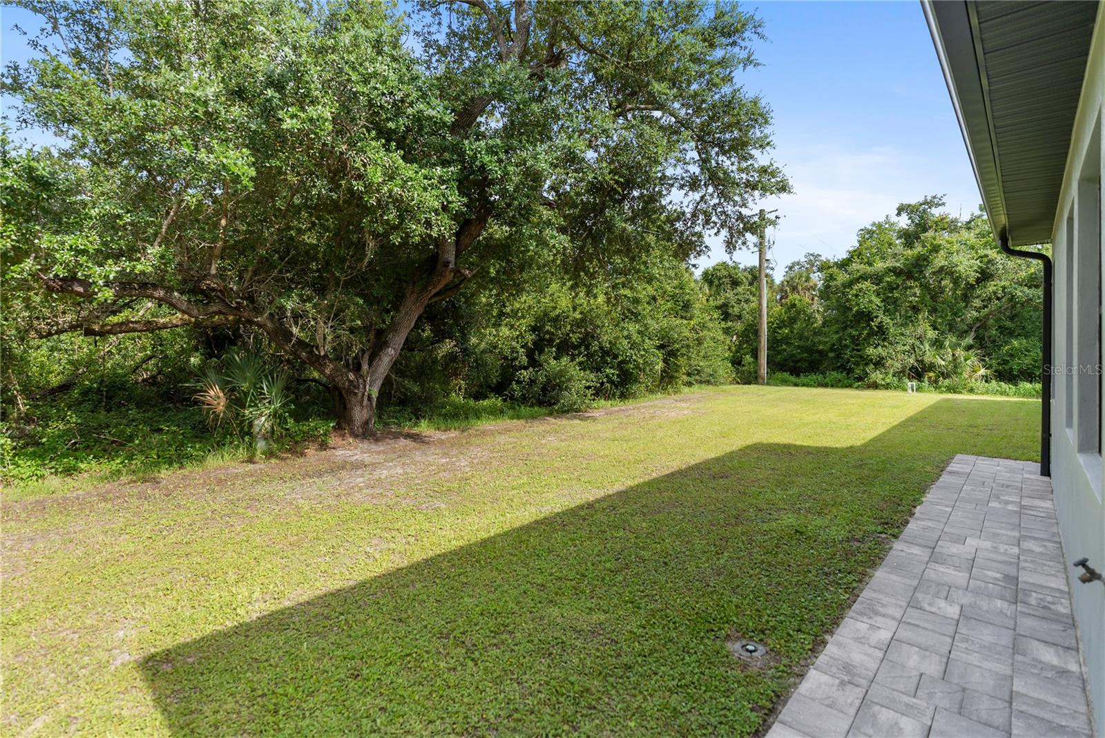 Image 11 of 63 For 16451 Chamberlain Boulevard
