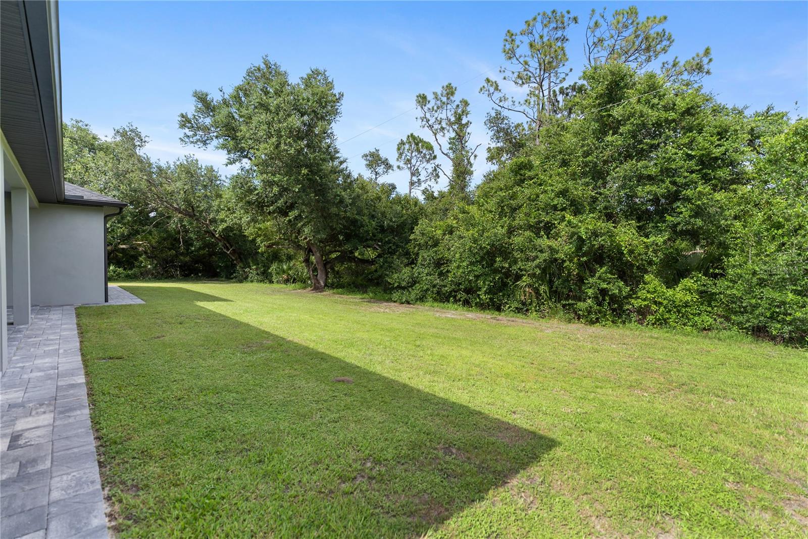 Image 9 of 63 For 16451 Chamberlain Boulevard