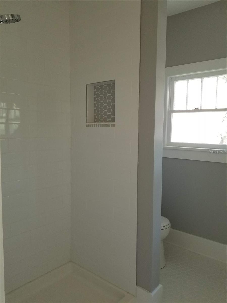 Image 6 of 8 For 835 7th Avenue S 3