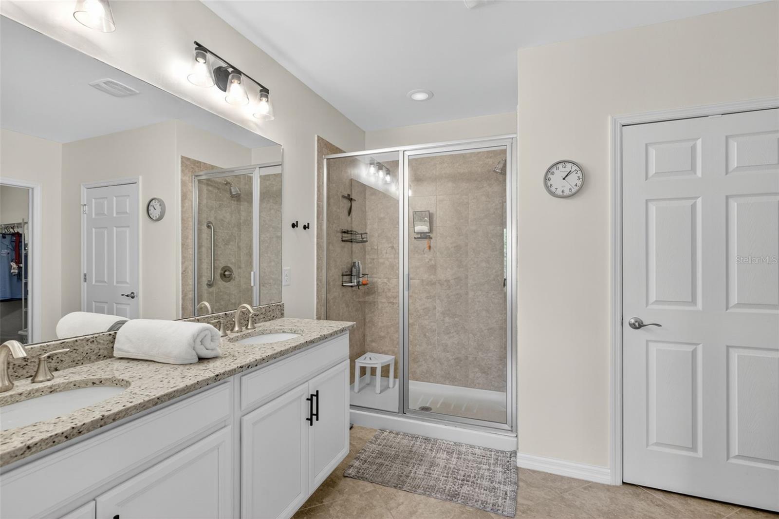 Image 33 of 53 For 3206 Birchin Lane