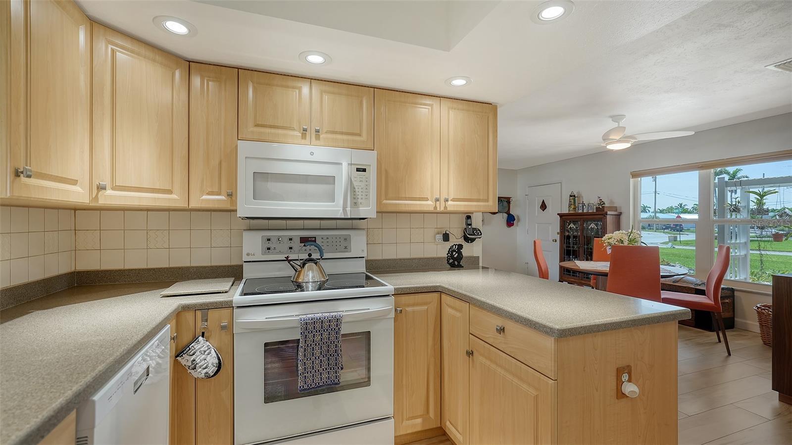 Image 13 of 41 For 9207 Bimini Drive
