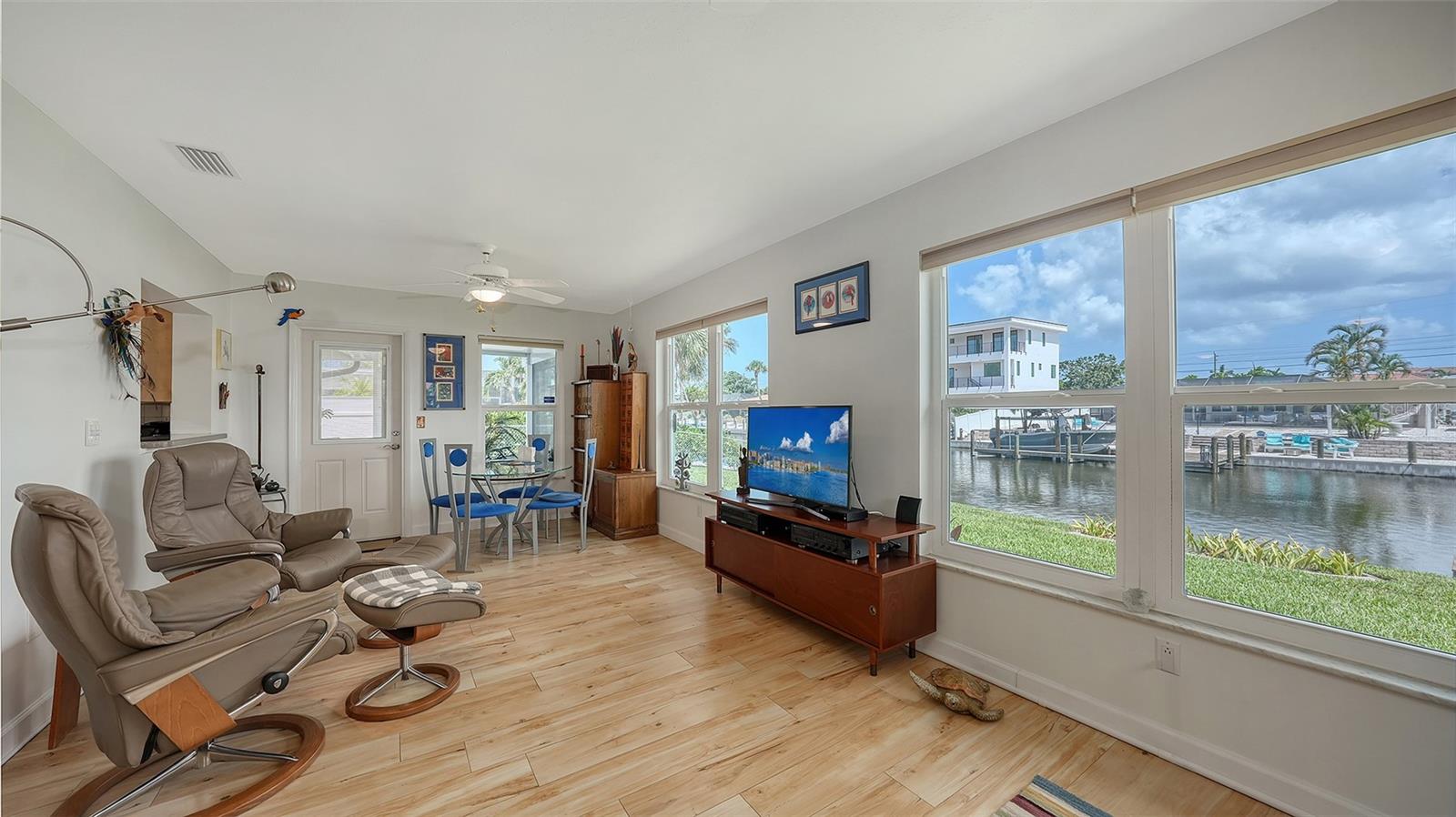 Image 24 of 41 For 9207 Bimini Drive