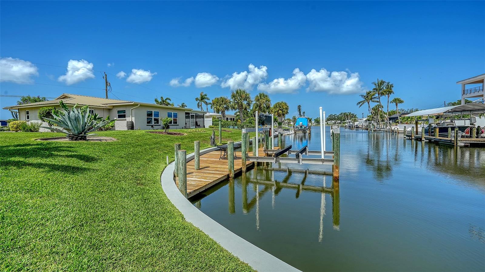 Image 4 of 41 For 9207 Bimini Drive
