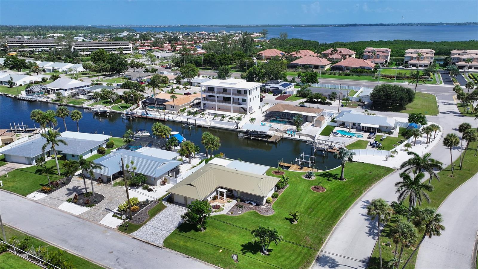 Image 7 of 41 For 9207 Bimini Drive
