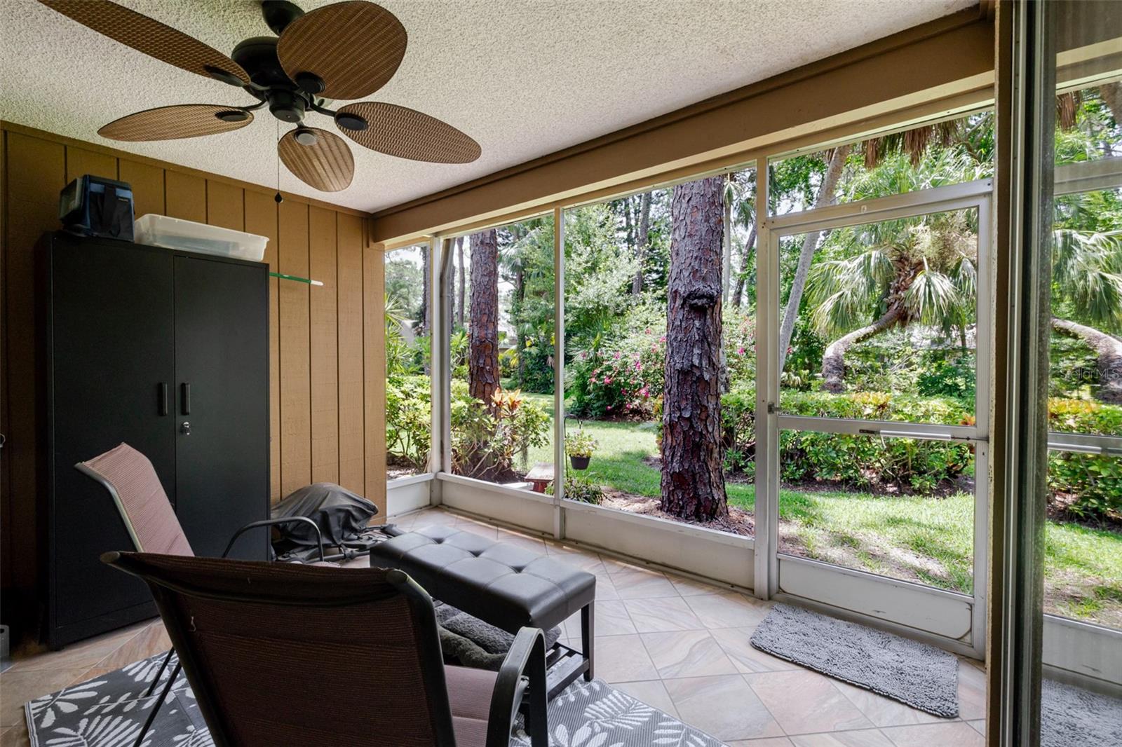Image 13 of 23 For 4846 Village Gardens Drive