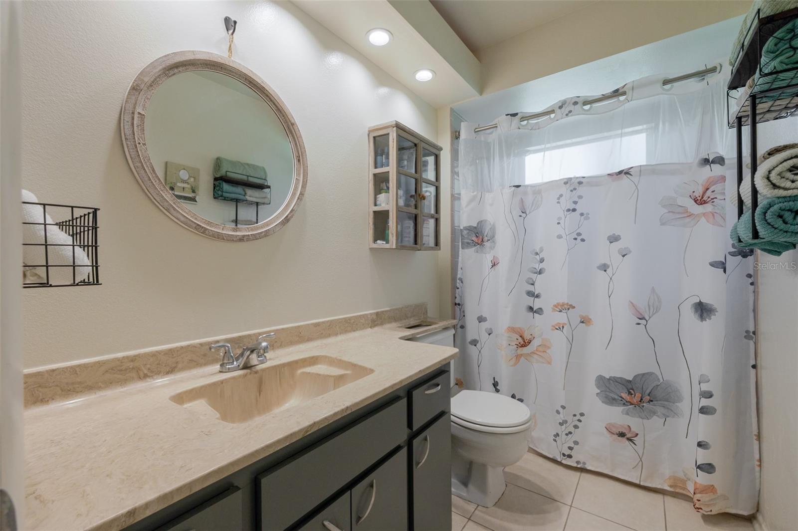 Image 8 of 23 For 4846 Village Gardens Drive