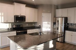 Image 4 of 28 For 6005 113th Terrace E