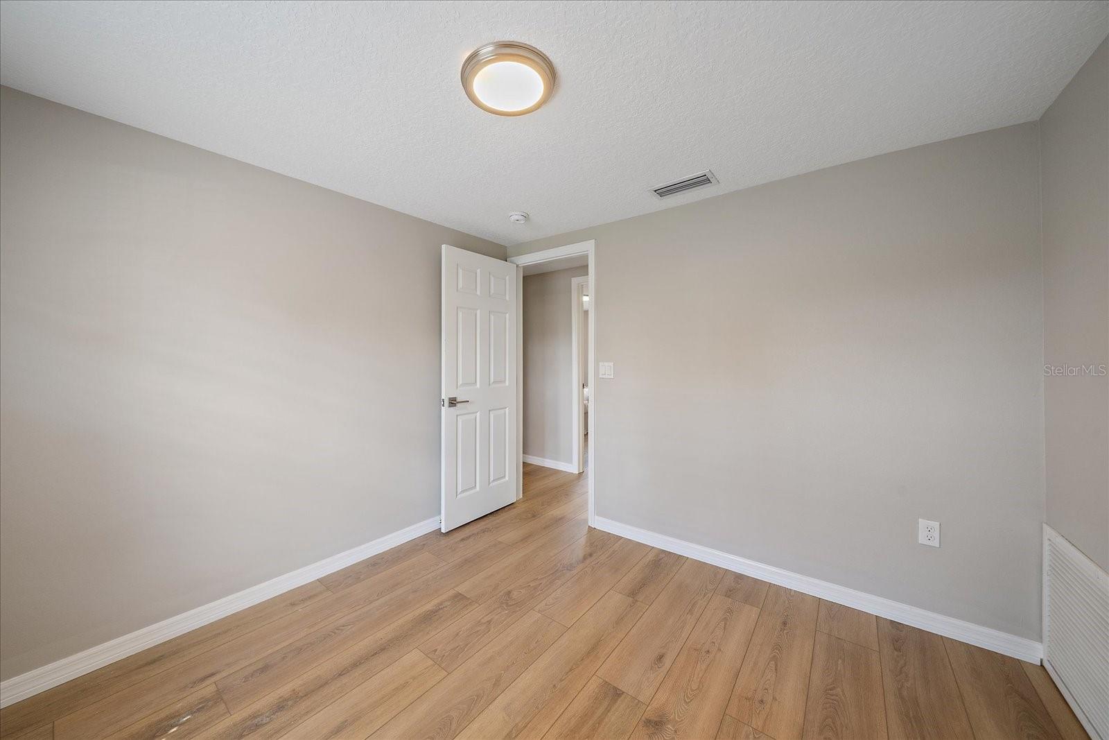 Image 18 of 44 For 3032 Golden Rain Drive