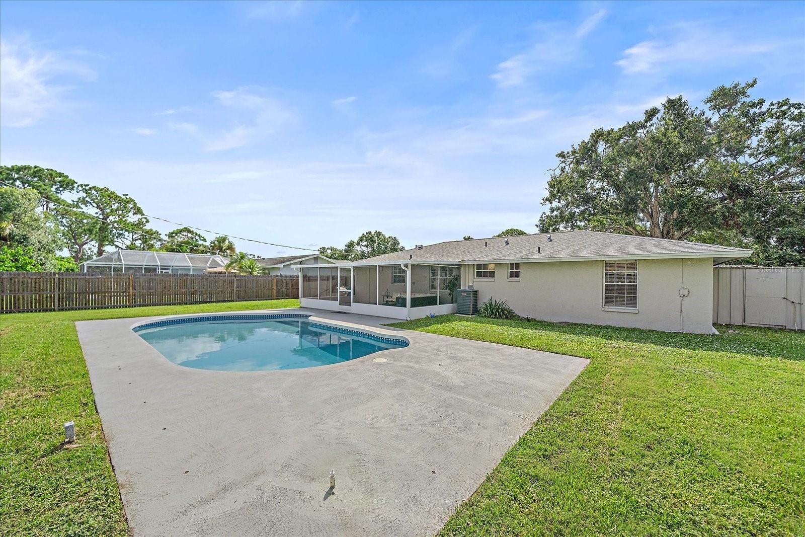 Image 42 of 44 For 3032 Golden Rain Drive