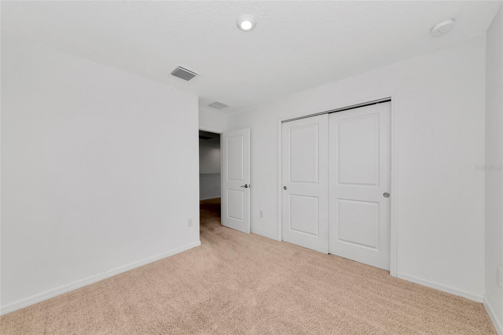 Image 23 of 27 For 5921 Laurelcrest Glen