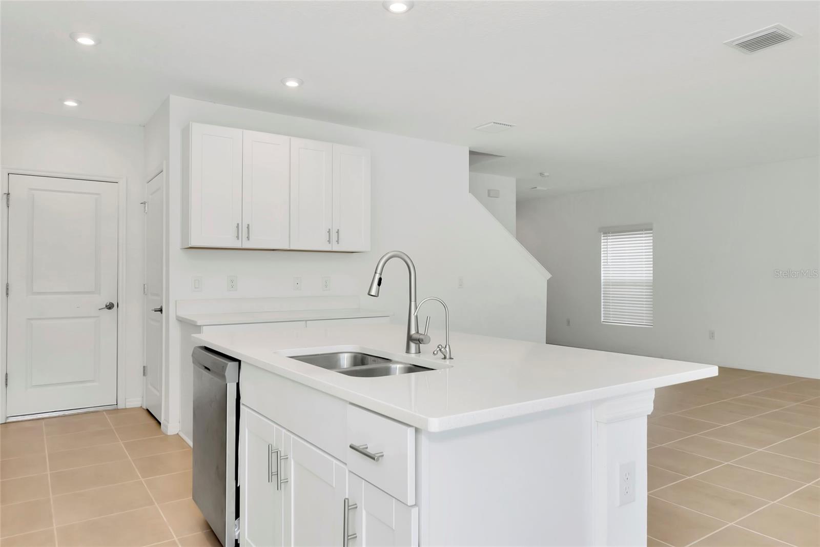 Image 7 of 27 For 5921 Laurelcrest Glen