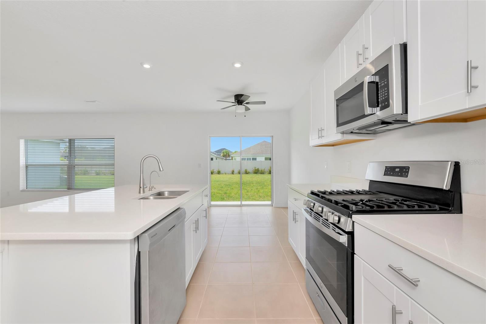 Image 8 of 27 For 5921 Laurelcrest Glen