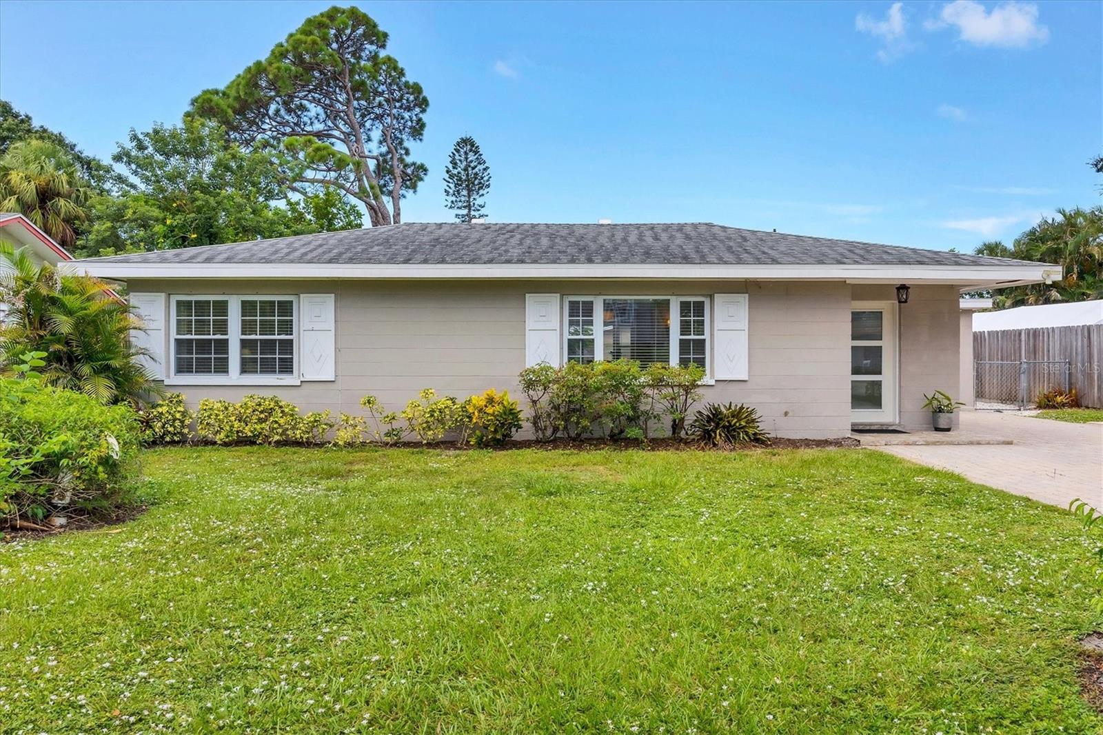 Details for 2284 Bougainvillea Street, SARASOTA, FL 34239