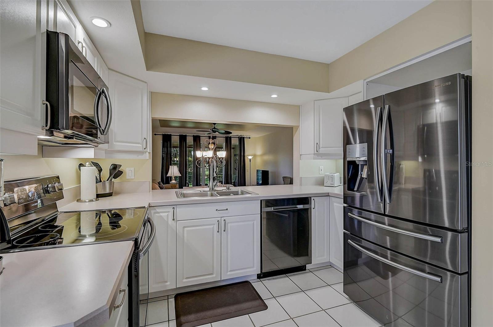 Image 14 of 50 For 7341 Golf Pointe Circle