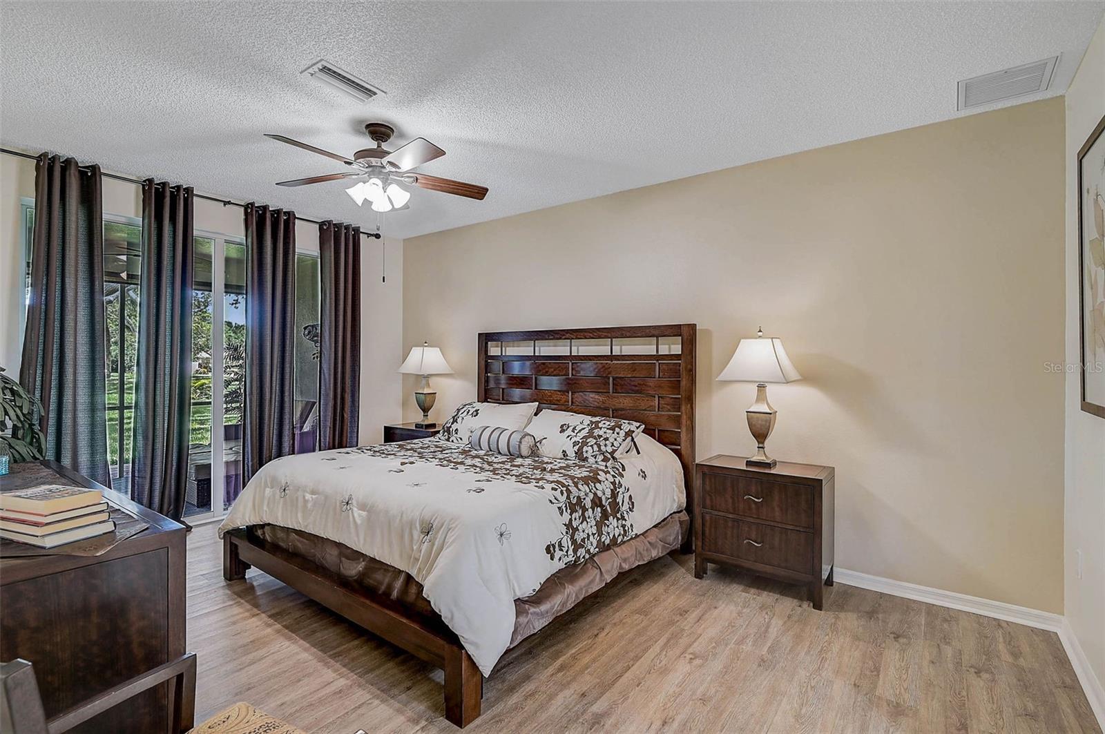Image 19 of 50 For 7341 Golf Pointe Circle