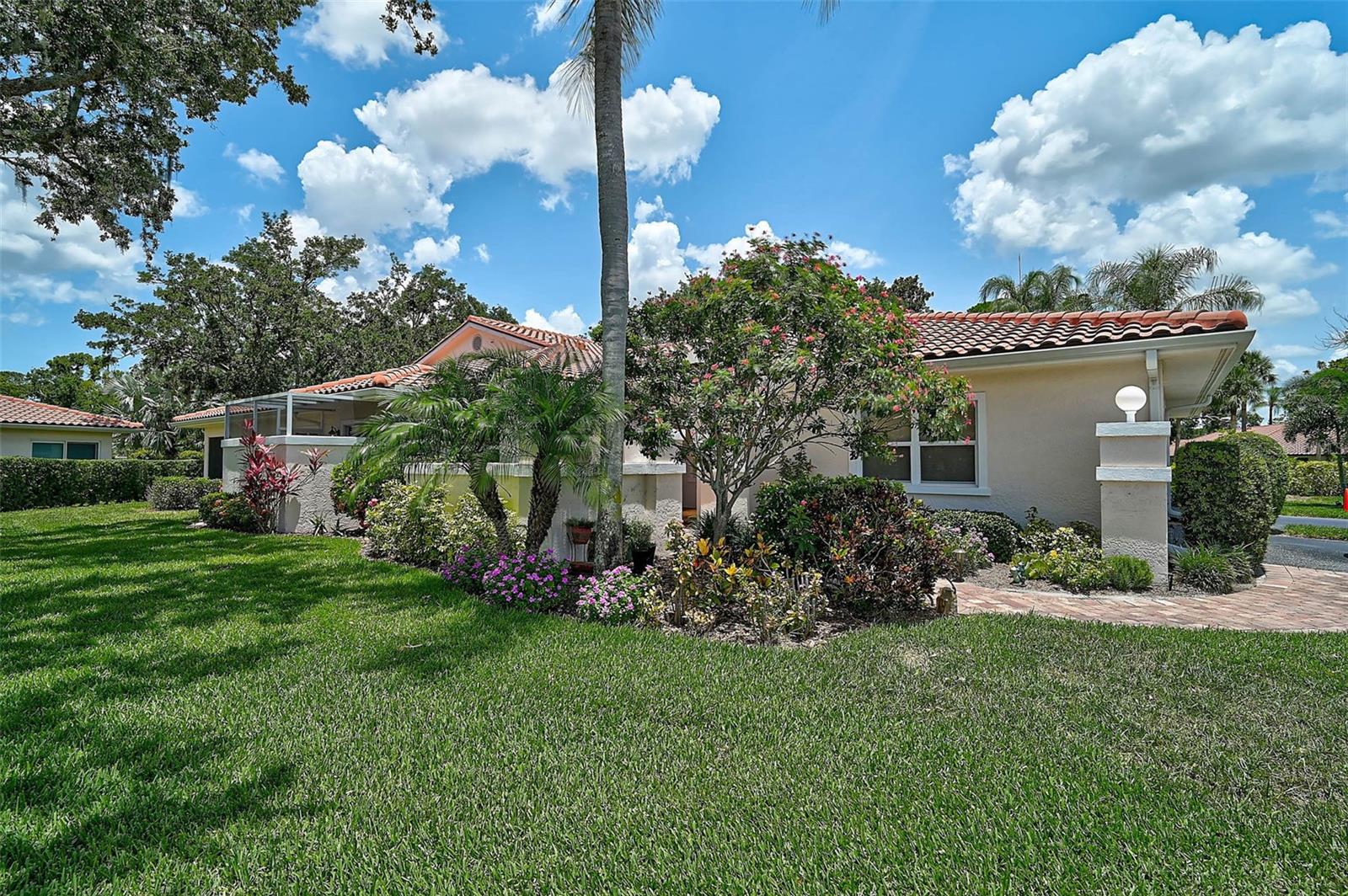 Image 4 of 50 For 7341 Golf Pointe Circle