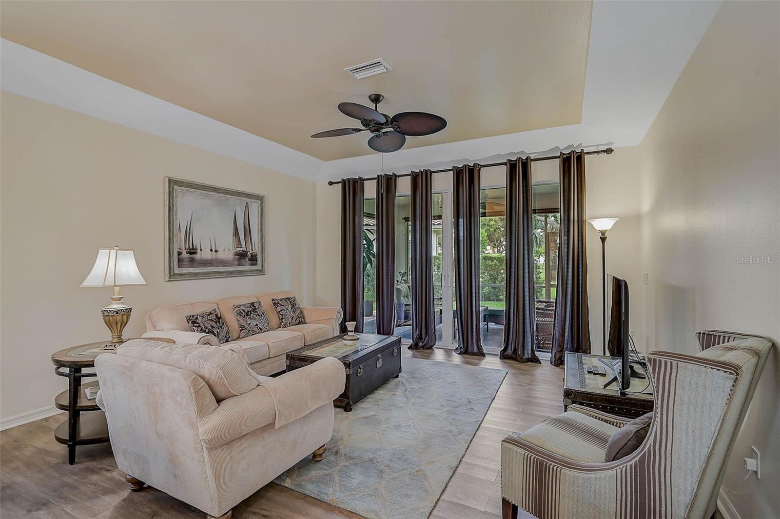 Image 9 of 50 For 7341 Golf Pointe Circle