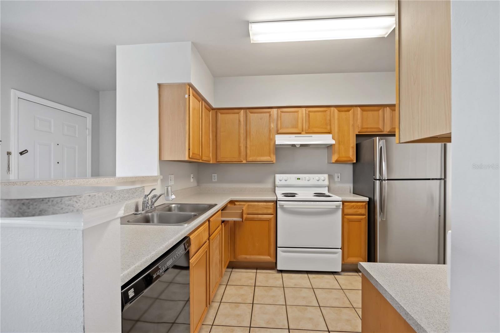 Image 12 of 38 For 3005 Chianti Court 206