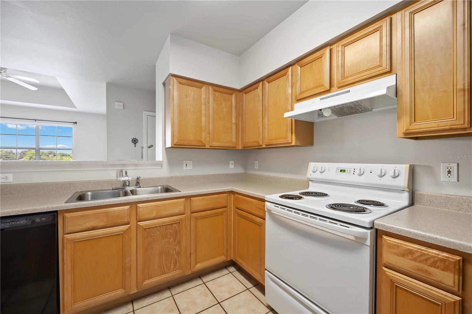 Image 16 of 38 For 3005 Chianti Court 206