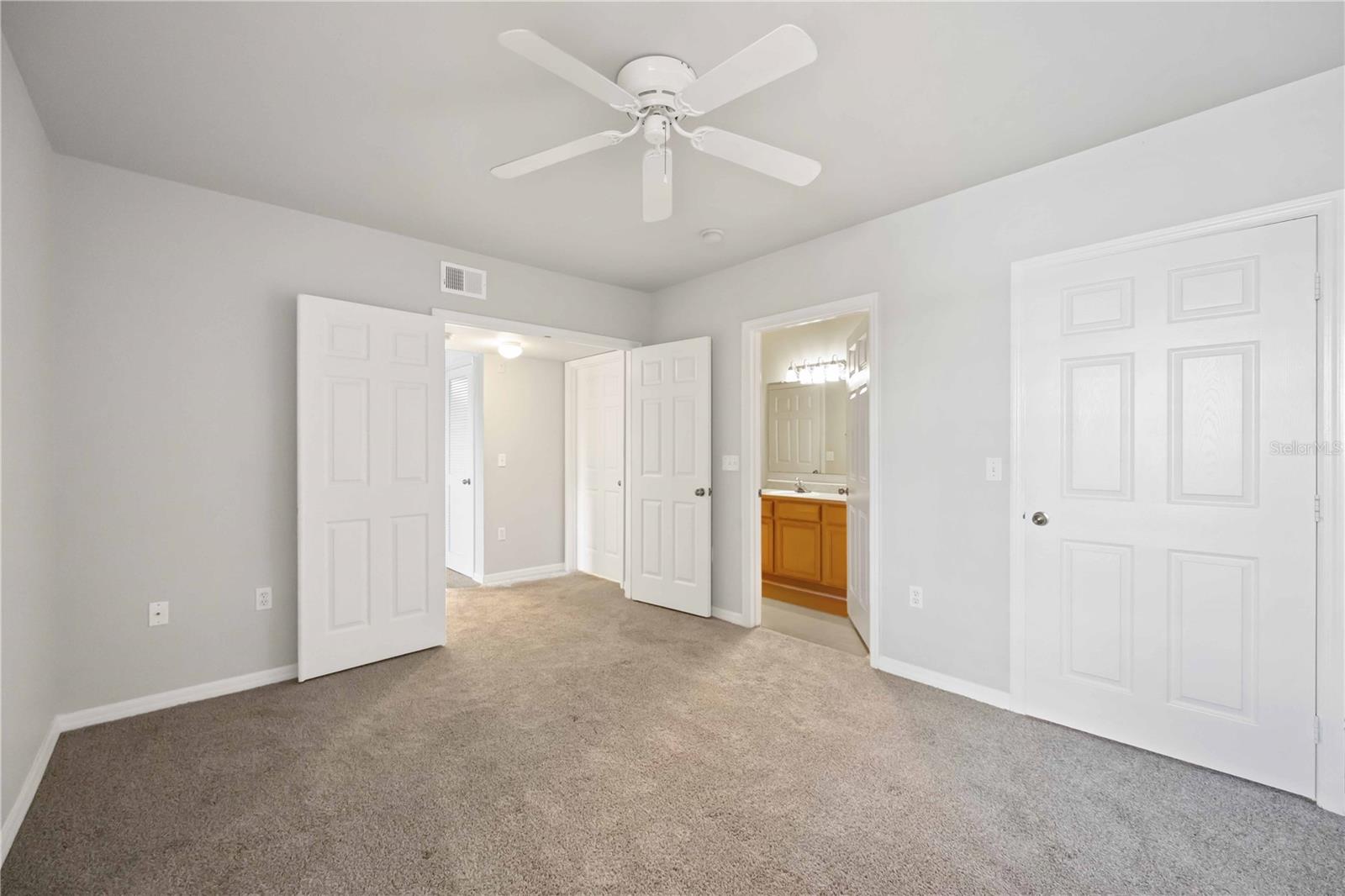 Image 20 of 38 For 3005 Chianti Court 206