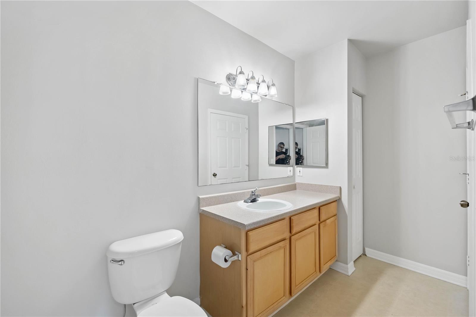 Image 22 of 38 For 3005 Chianti Court 206