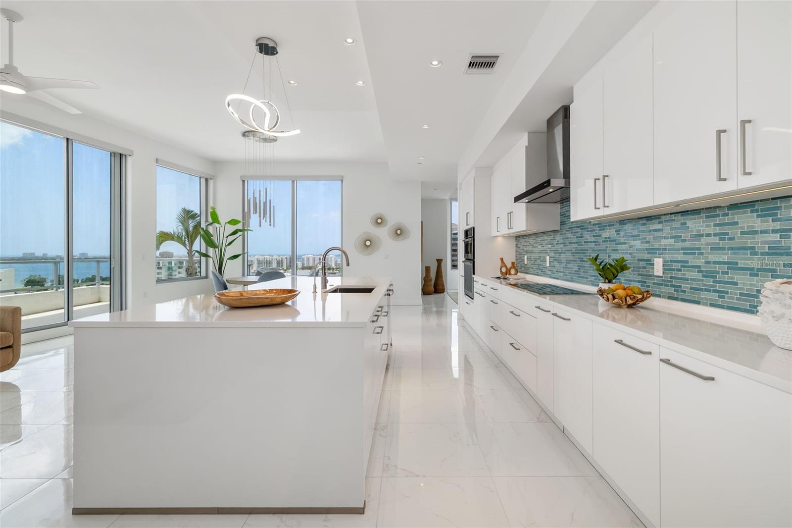Image 11 of 81 For 111 Pineapple Avenue 1204