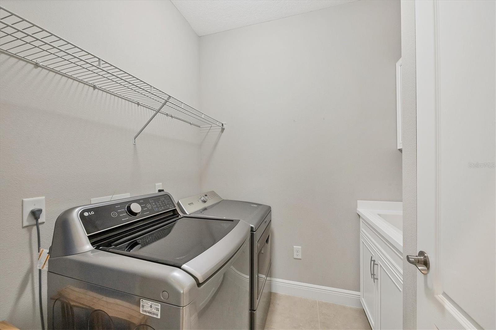 Image 14 of 20 For 6964 White Willow Court