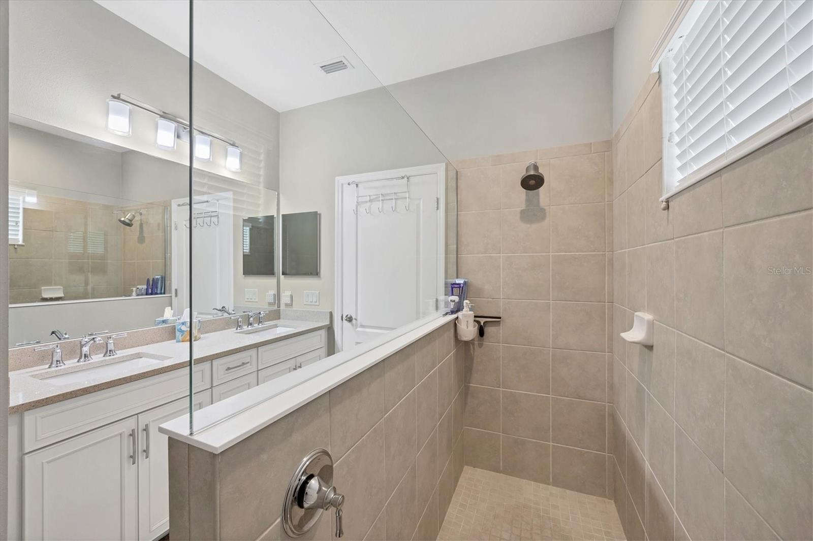 Image 9 of 20 For 6964 White Willow Court