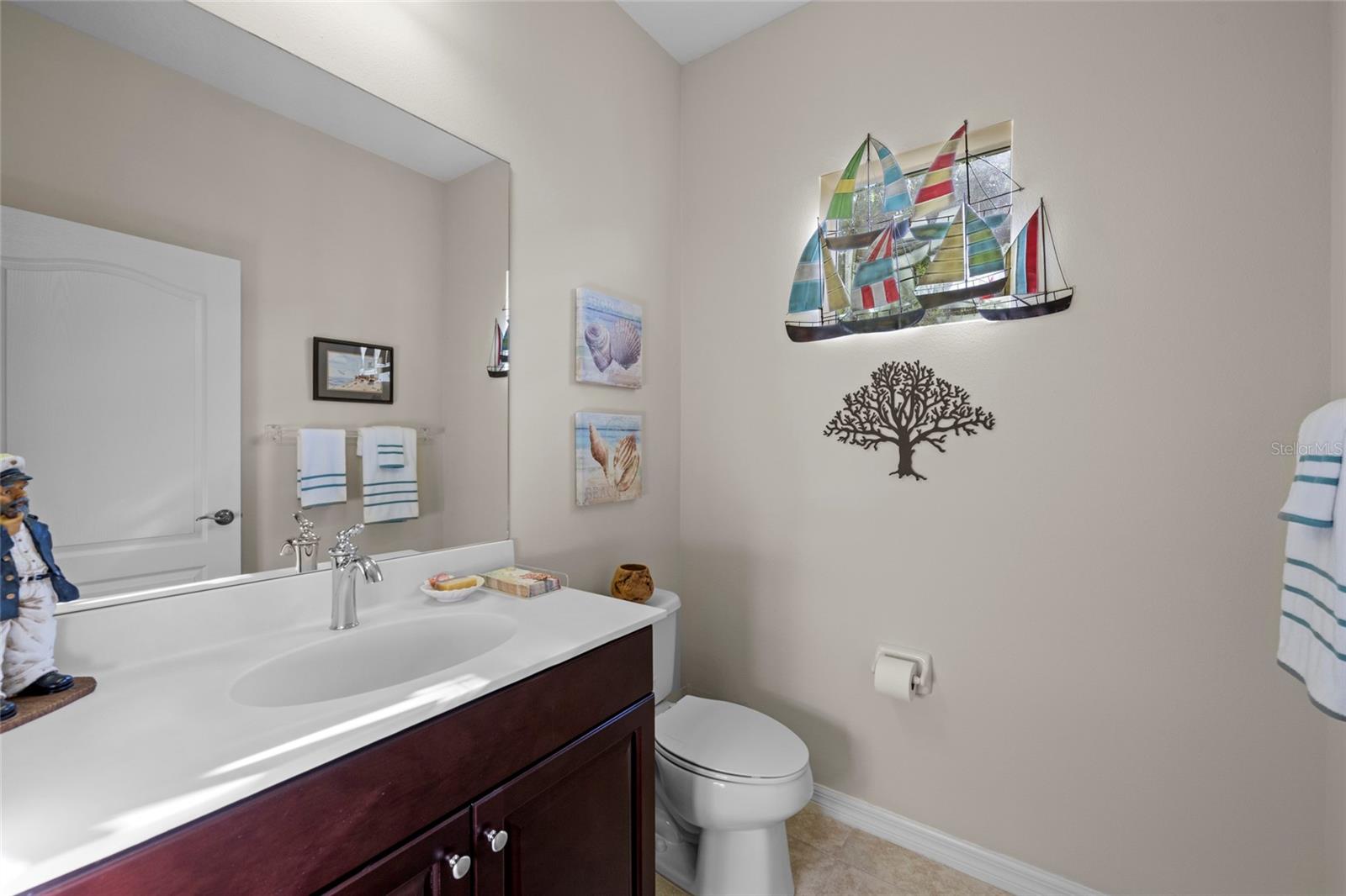 Image 32 of 47 For 16819 Destrehen Court