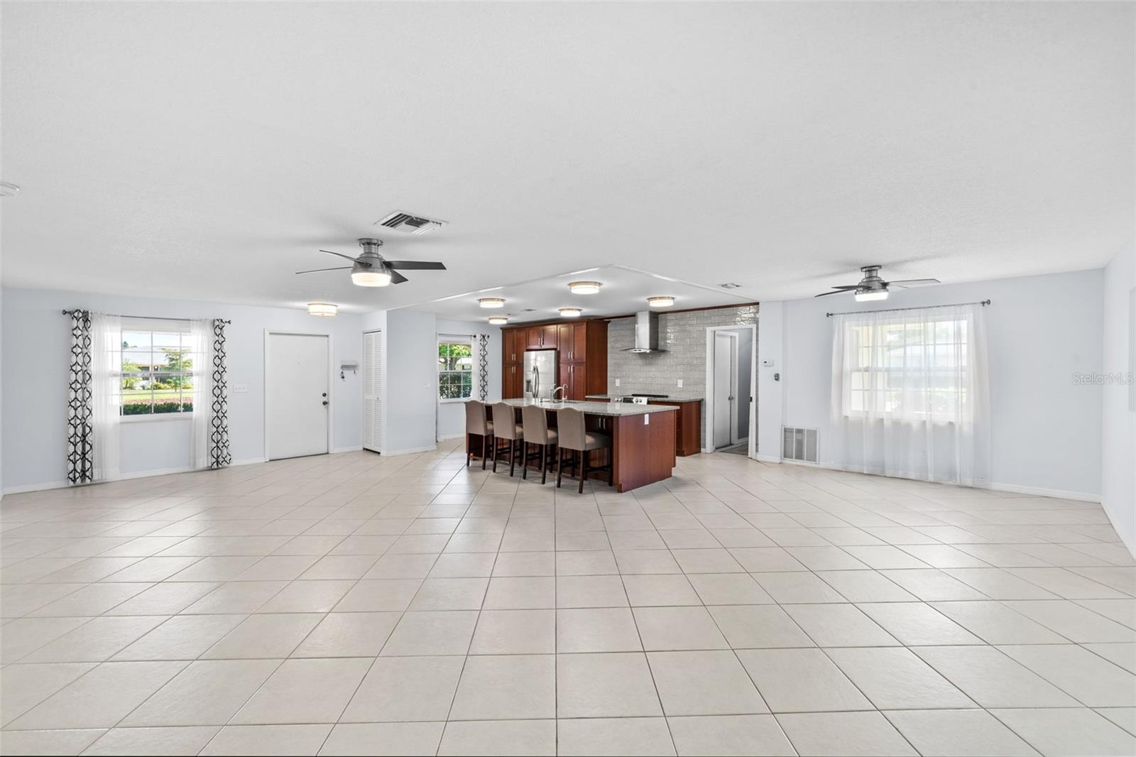 Image 16 of 70 For 7082 Country Club Drive N 7082