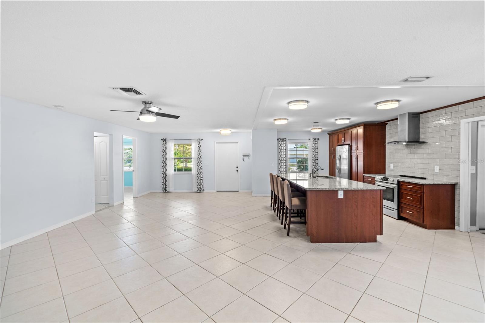 Image 17 of 70 For 7082 Country Club Drive N 7082