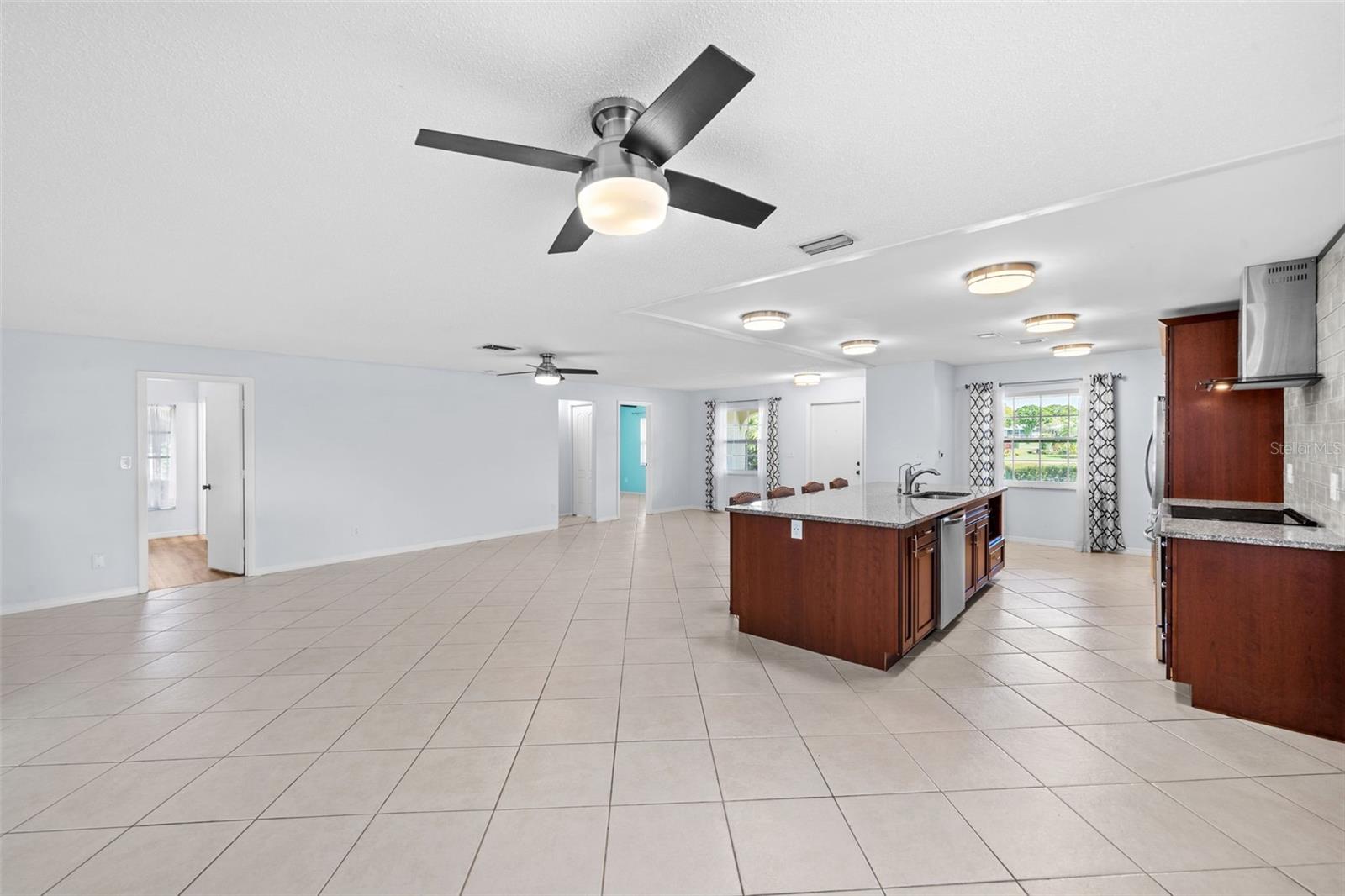 Image 18 of 70 For 7082 Country Club Drive N 7082