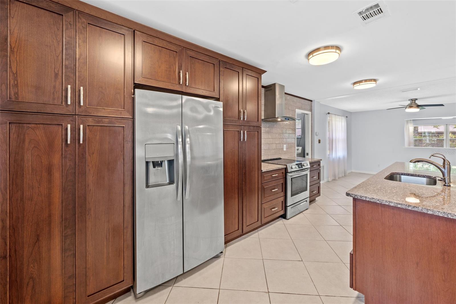 Image 23 of 70 For 7082 Country Club Drive N 7082