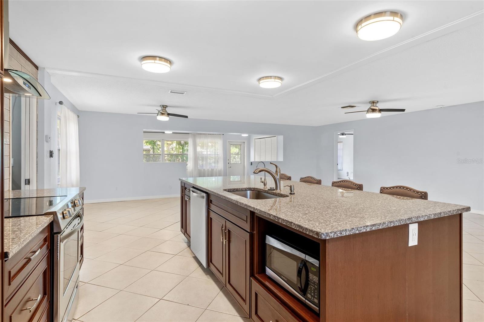 Image 27 of 70 For 7082 Country Club Drive N 7082