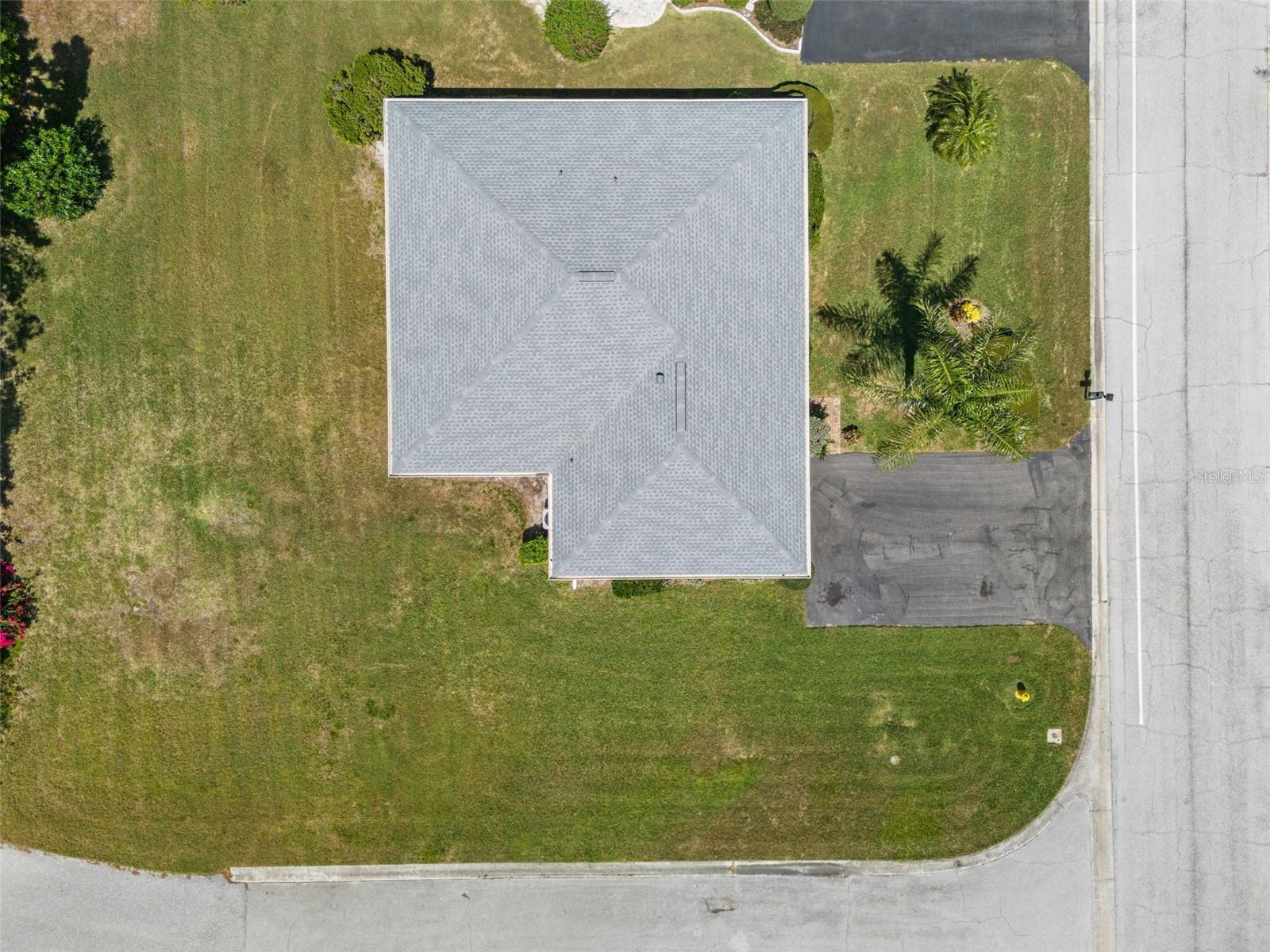 Image 6 of 70 For 7082 Country Club Drive N 7082