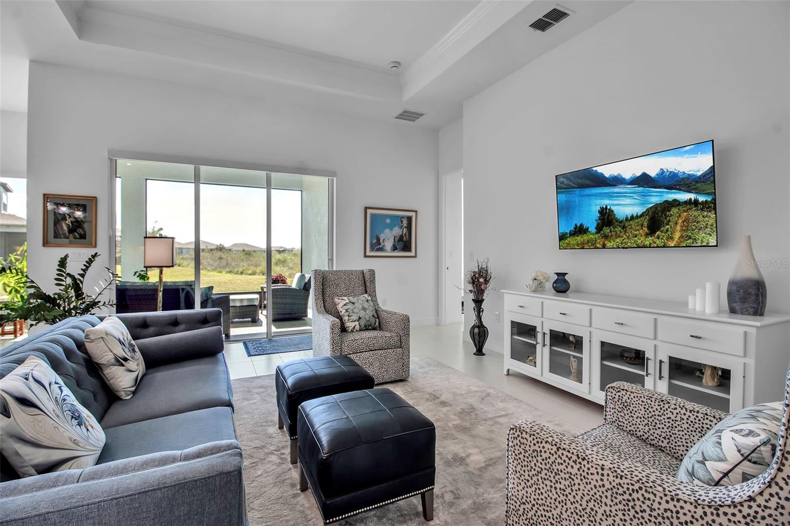 Image 19 of 71 For 8541 Coastal Palms Glen