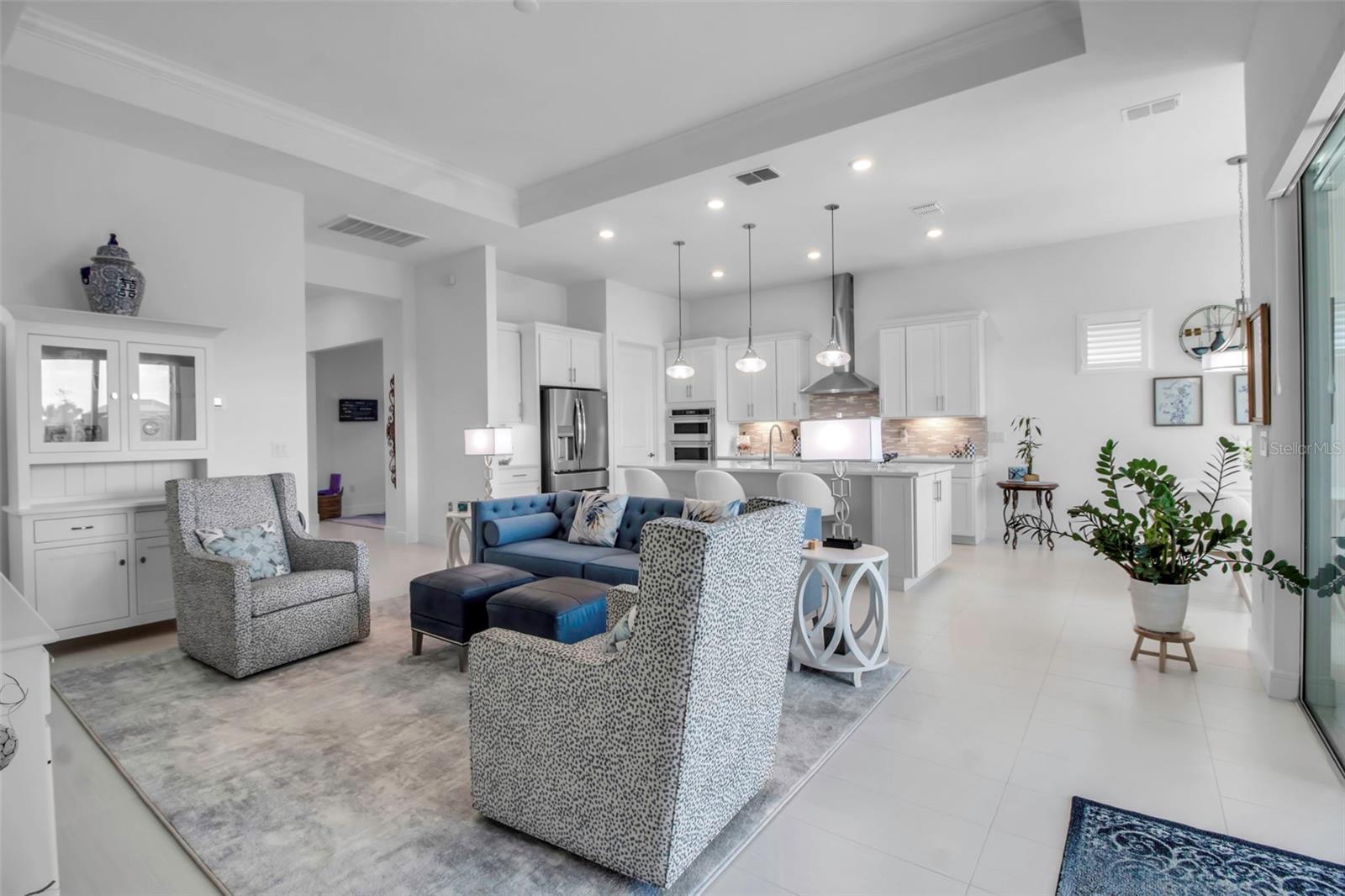Image 23 of 71 For 8541 Coastal Palms Glen