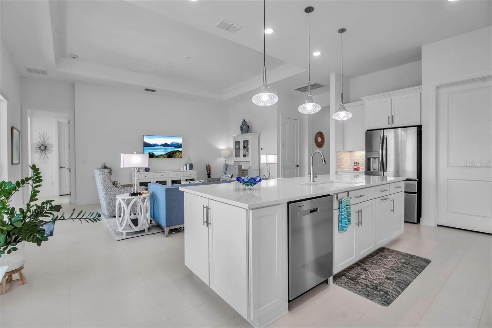 Image 30 of 71 For 8541 Coastal Palms Glen