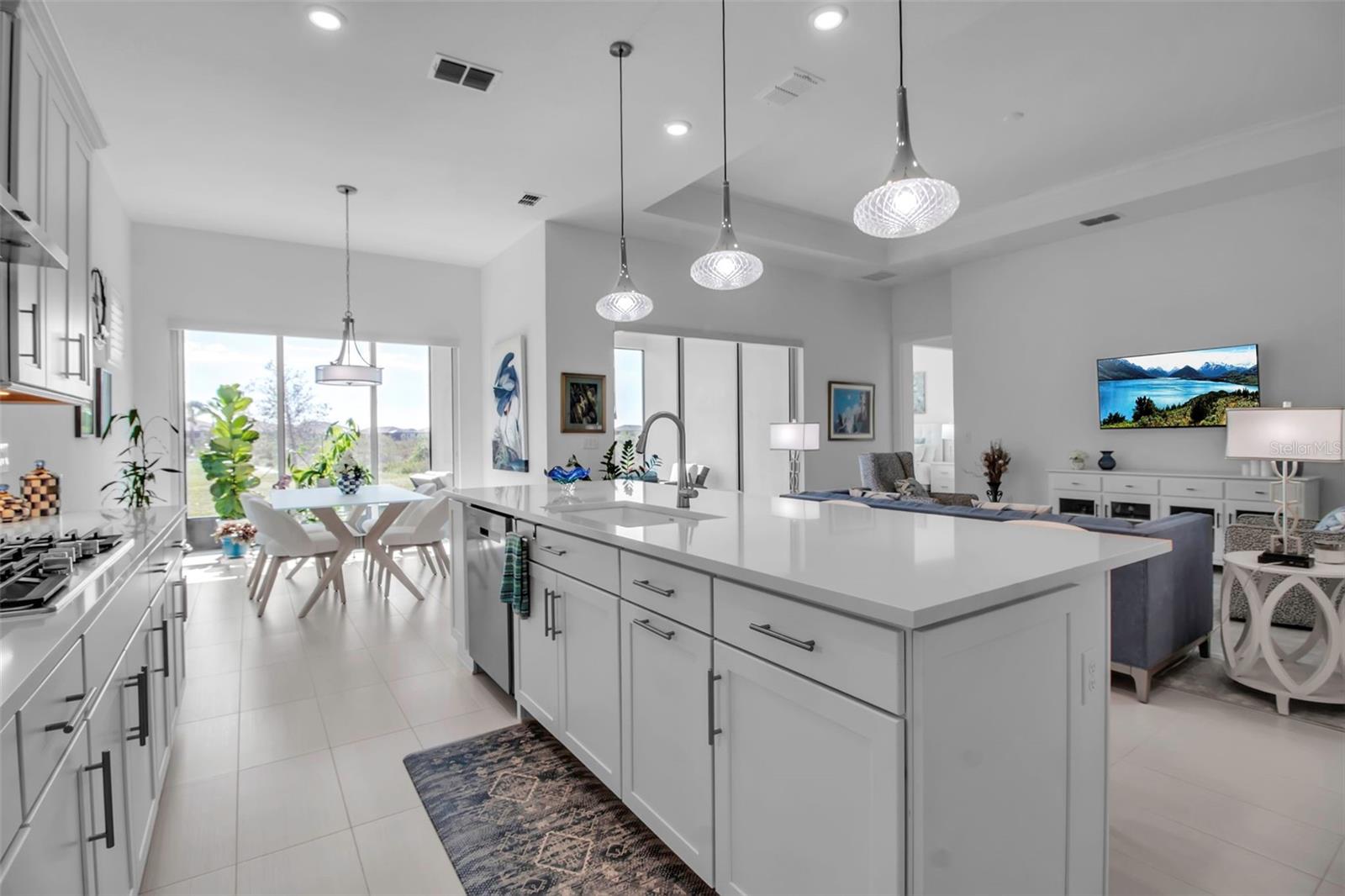 Image 34 of 71 For 8541 Coastal Palms Glen