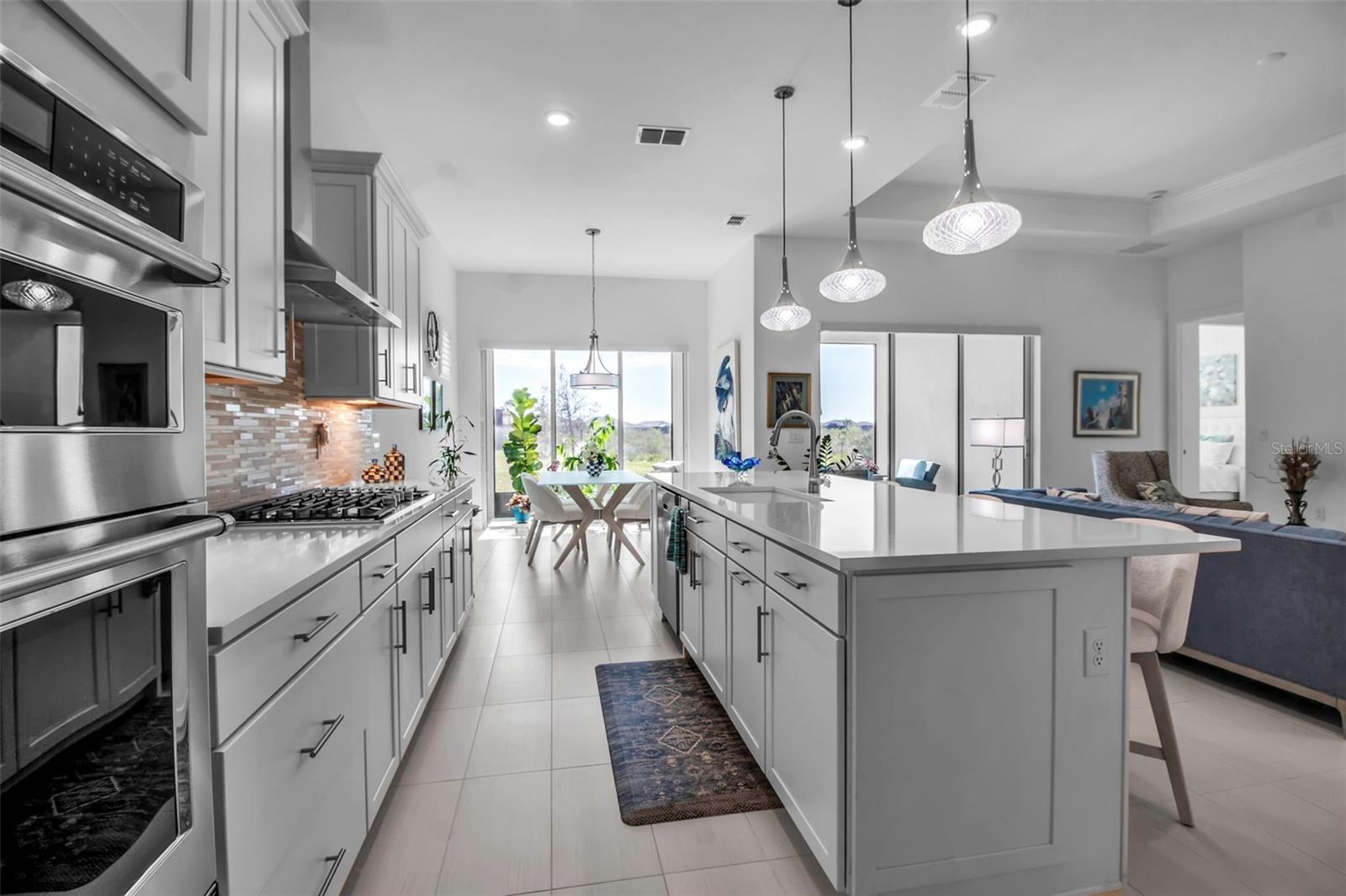 Image 35 of 71 For 8541 Coastal Palms Glen