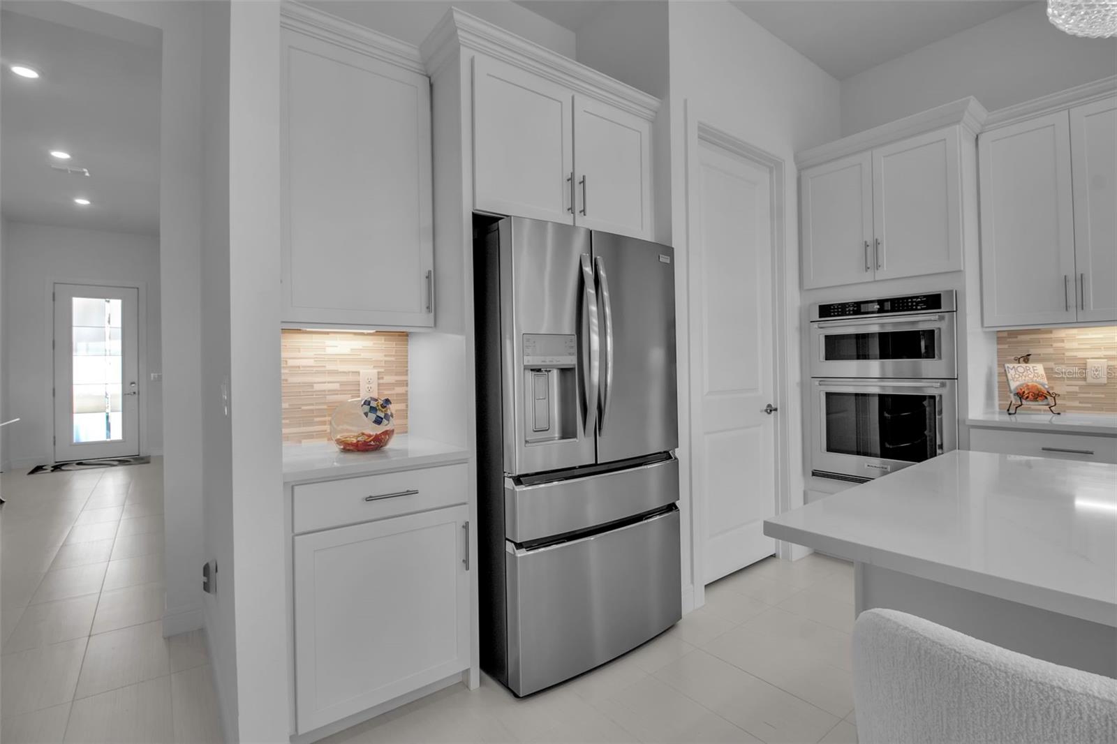 Image 37 of 71 For 8541 Coastal Palms Glen